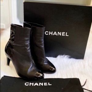 *SOLD* CHANEL Patent Leather Ankle Heeled Round Toe Booties BLACK GOLD Combo